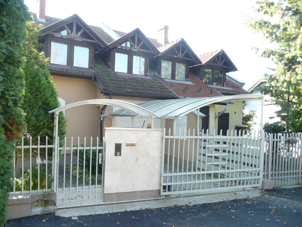 kocsibeálló, autóbeálló