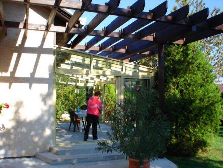 Fa szerkezetű pergola