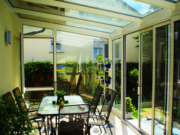 Alumínium télikert, terasztető, üvegtető, kocsibeálló, pergola, előtető
